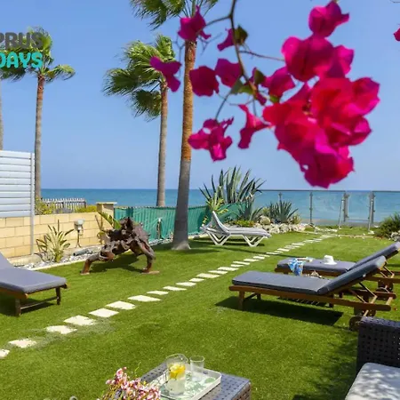 Beachfront Carpe Diem Dromolaxia