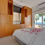 Beachfront Carpe Diem *