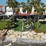 Villa Beachfront Carpe Diem
