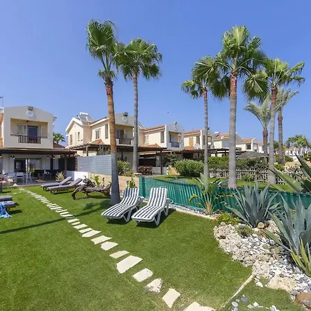 Villa Beachfront Carpe Diem *