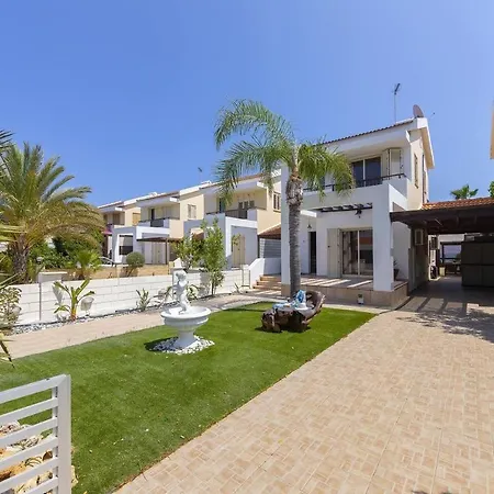 Beachfront Carpe Diem Villa Kiti