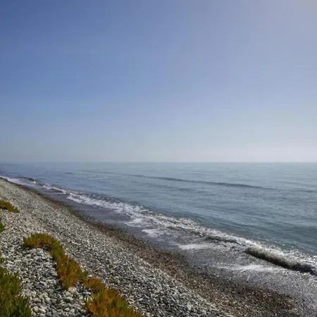 Beachfront Carpe Diem Вилла *
