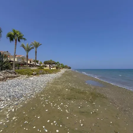 Beachfront Carpe Diem * Dhromolaxia