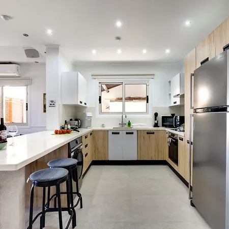 Beachfront Carpe Diem ヴィラ Dhromolaxia