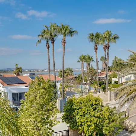 Beachfront Carpe Diem Dromolaxia