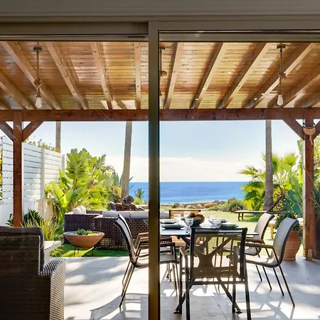 Beachfront Carpe Diem * Dromolaxia