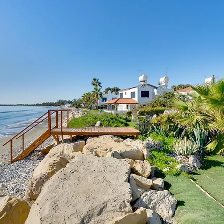 Beachfront Carpe Diem Dromolaxia