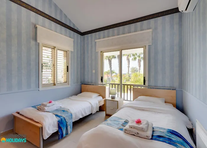 Beachfront Carpe Diem Vila Dromolaxia