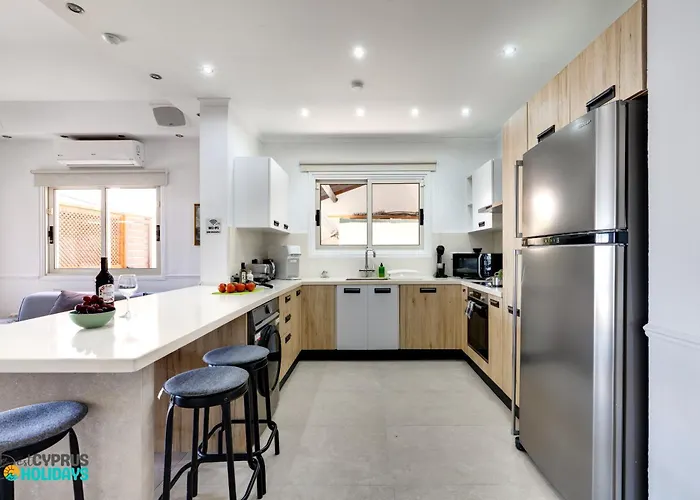 Beachfront Carpe Diem ヴィラ Dhromolaxia