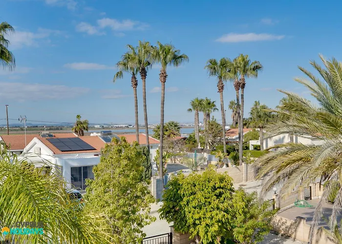 Beachfront Carpe Diem Dromolaxia