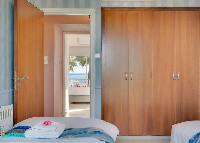 Beachfront Carpe Diem Vila Dromolaxia