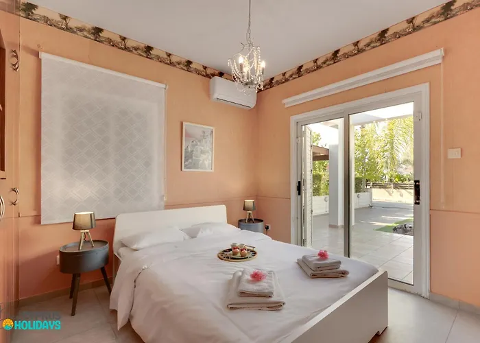 Beachfront Carpe Diem Vila Dromolaxia